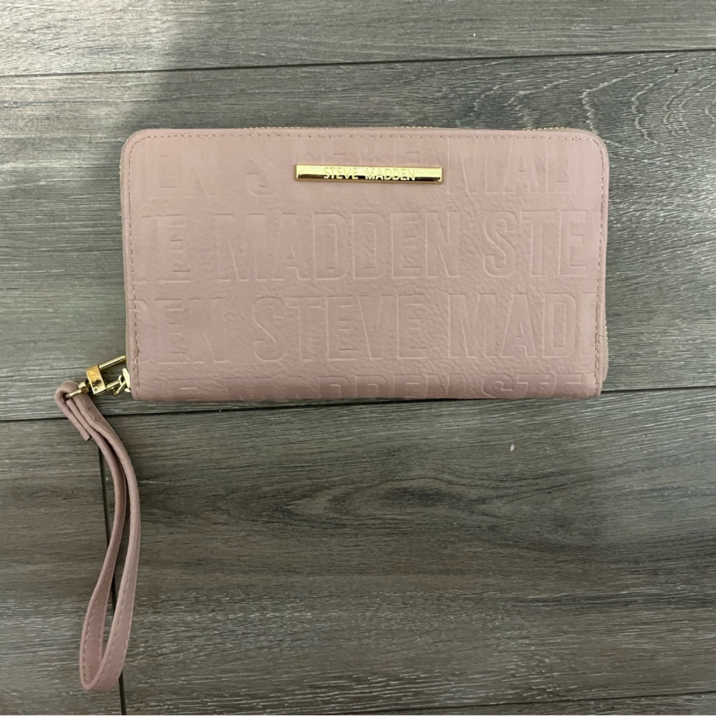 Brand New Steve Madden Wristlet